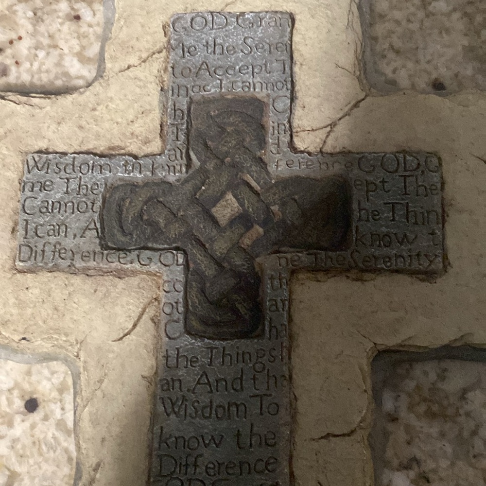 Cross decor - Picture 4 of 5